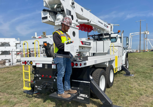 What s New In Digger Derricks Capacity Speed Flexibility Safety 