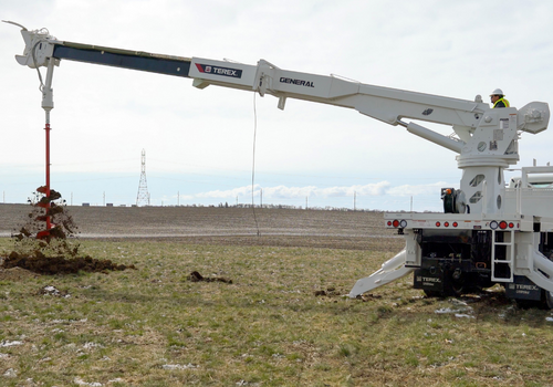 Terex Utilities Digger Derrick 